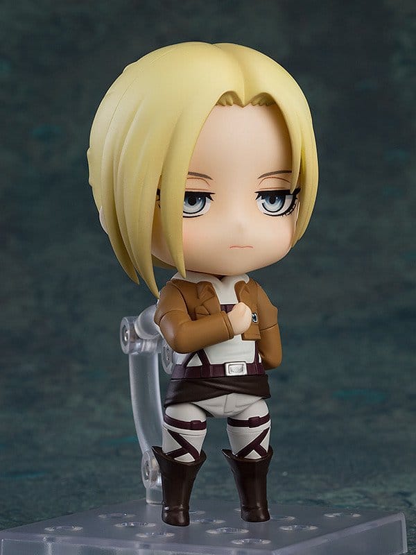 Annie Leonhart