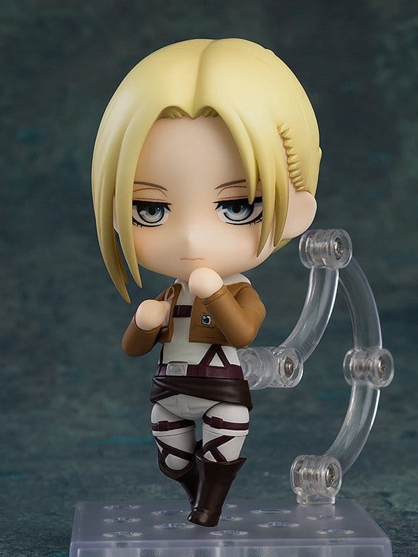 Annie Leonhart